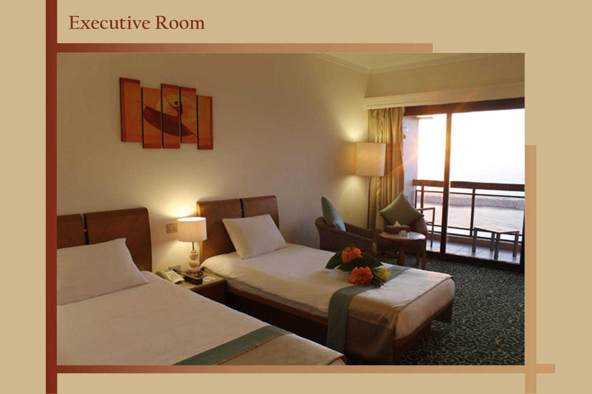 Plaza Hotel Alexandria Rum bild